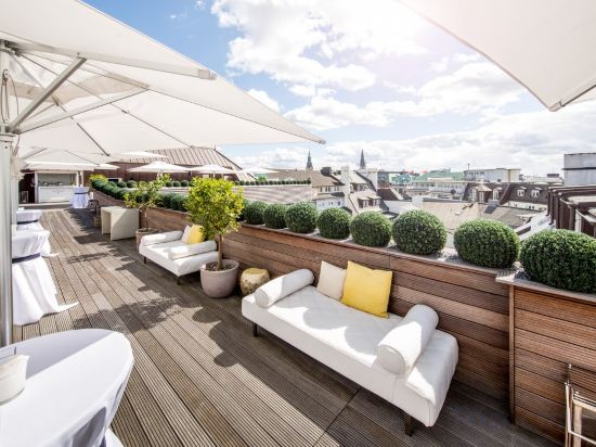 Фото Fairmont Hotel Vier Jahreszeiten