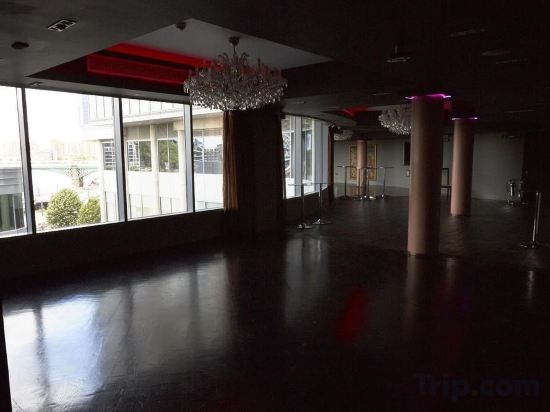 Фото Rafayel on the Left Bank