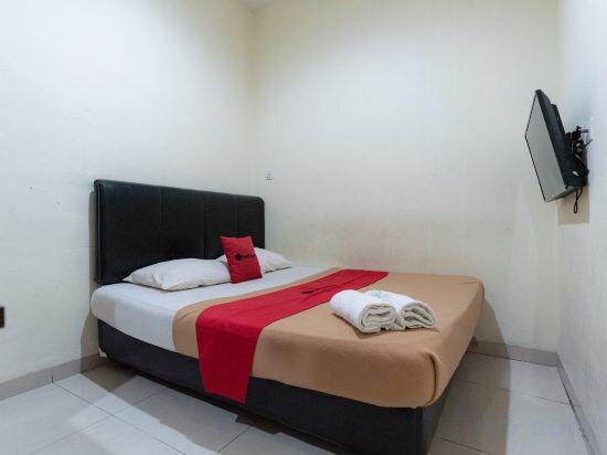 Фото RedDoorz @ Nagoya Indah