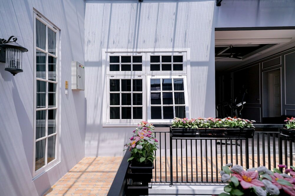 Фото RedDoorz Premium near Rs Pondok Indah