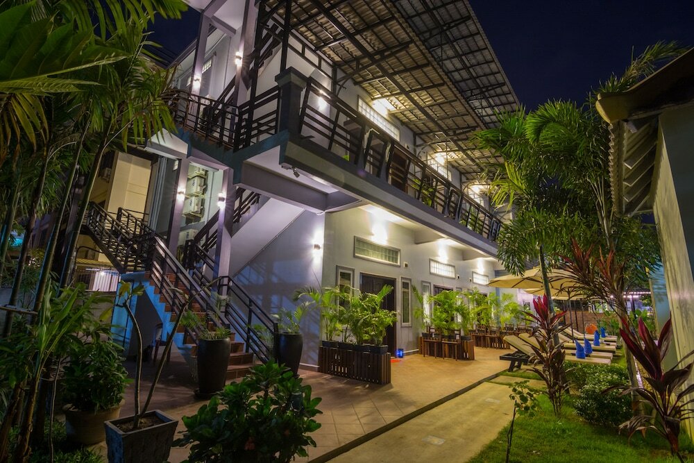 Фото The Local Time Village