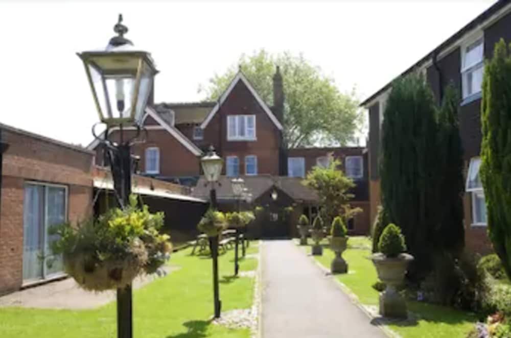 Фото The Victoria Hotel