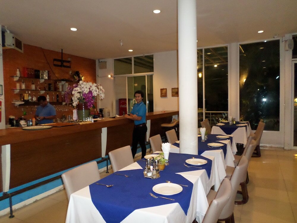 Фото Nautical Inn