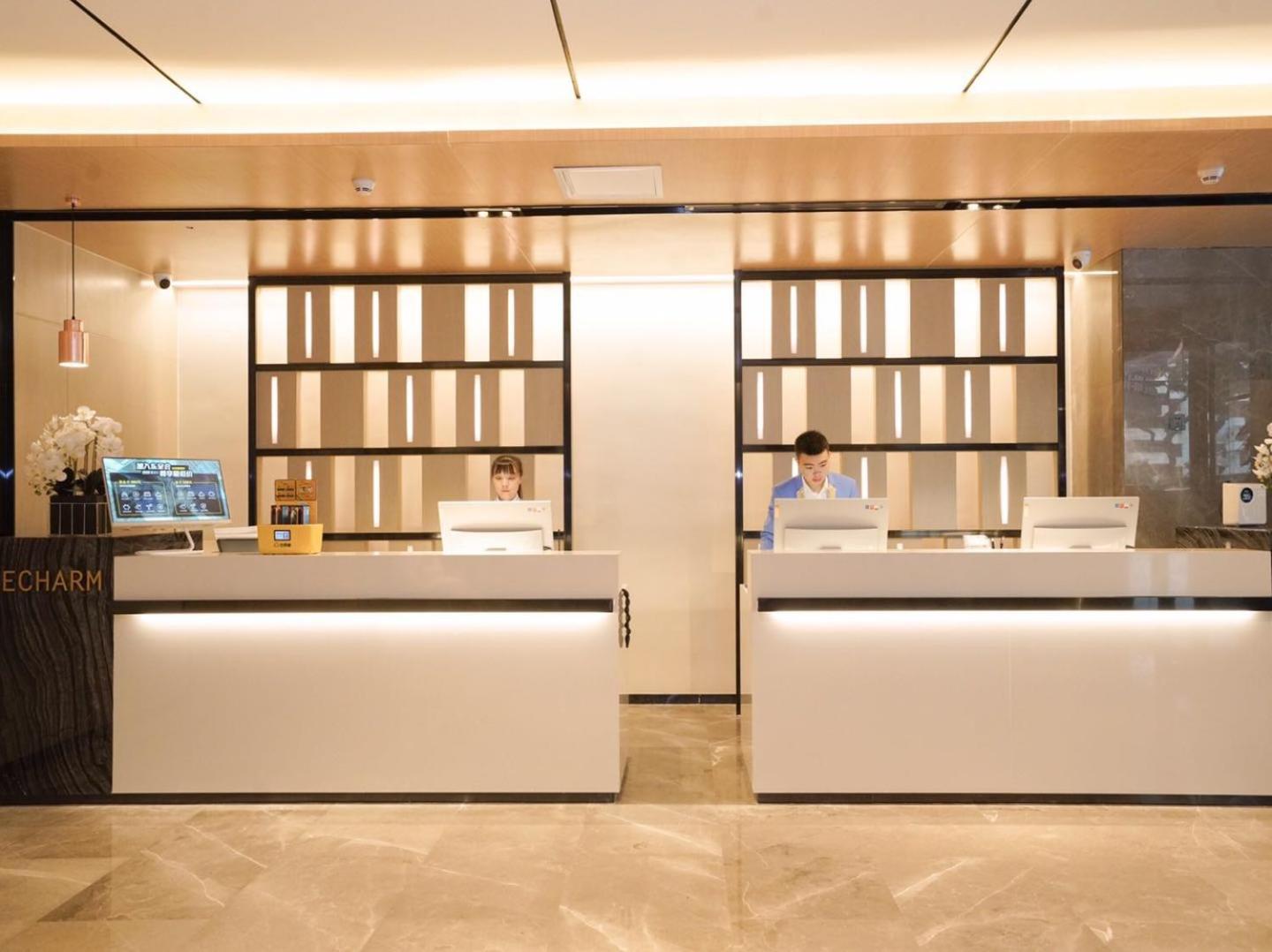 Фото Echarm Hotel