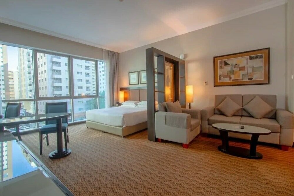 Фото Al Manzel Hotel Apartments