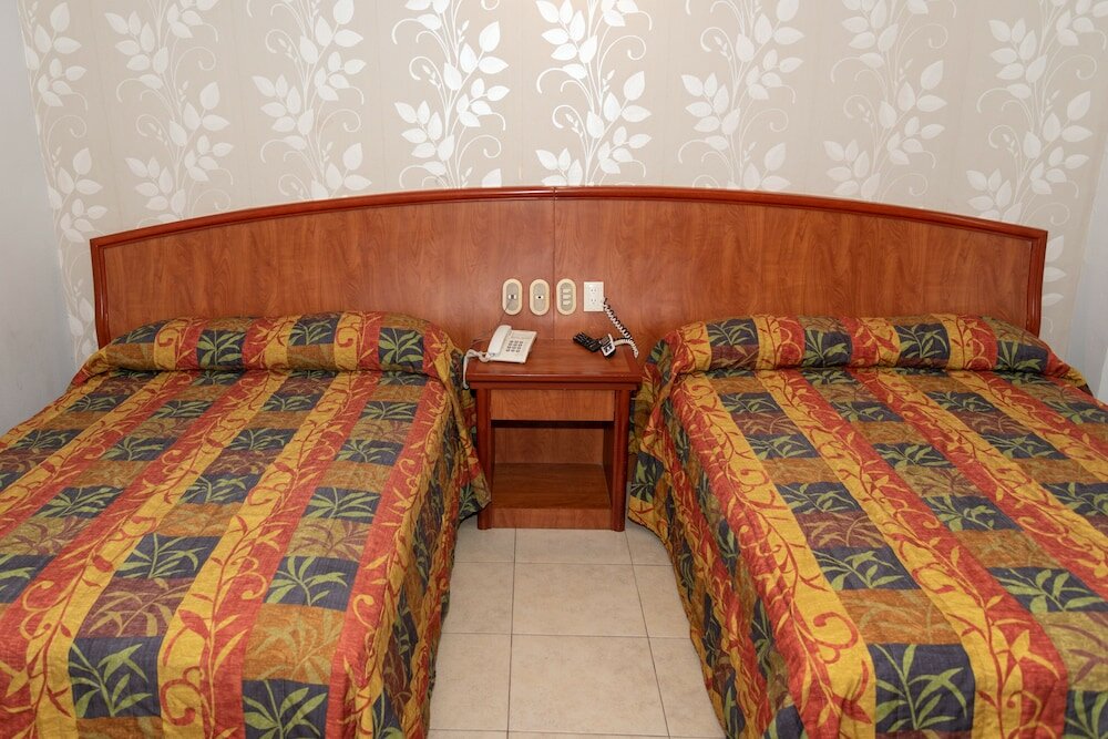 Фото Impala Hotel in front of the Ado