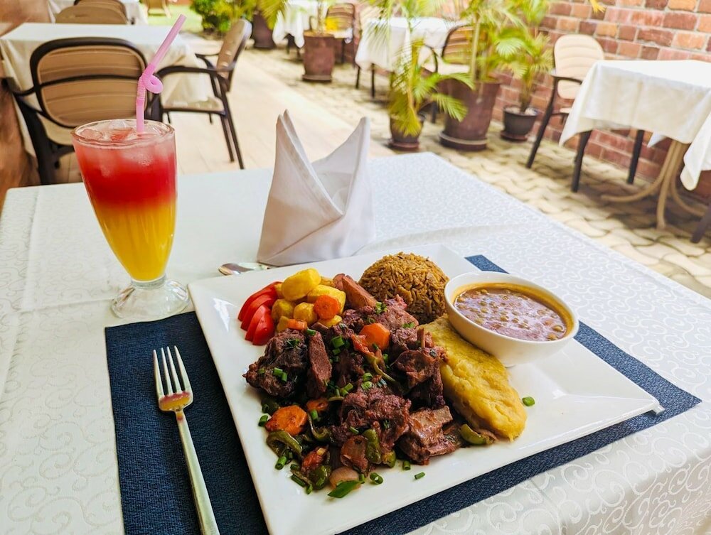 Фото Eureka Place Hotel