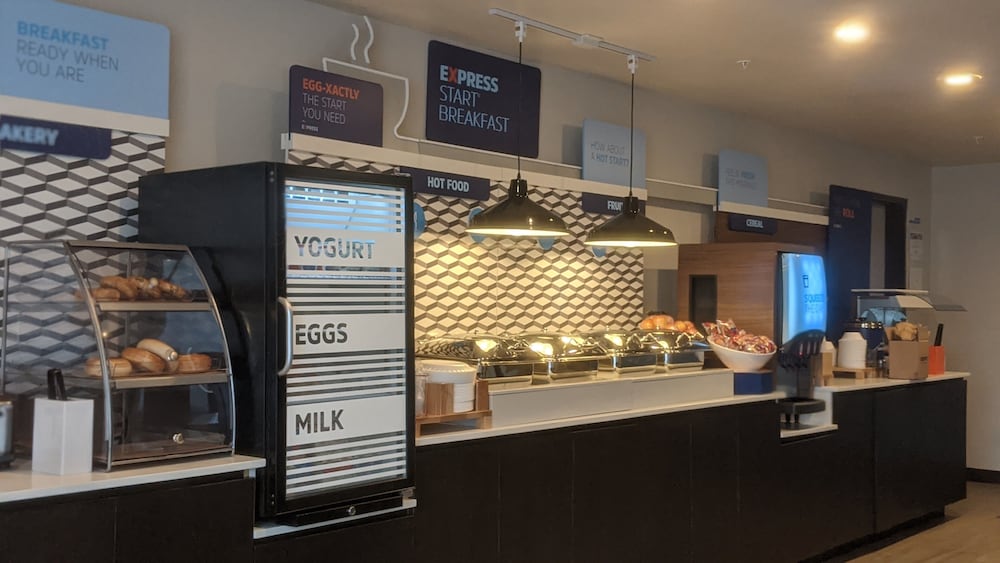 Фото Holiday Inn Express & Suites Austin Round Rock, an Ihg Hotel