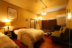 Shirahama Hotel (Okinawa Prefecture, Okinawa Toshi Monorēru), hotel