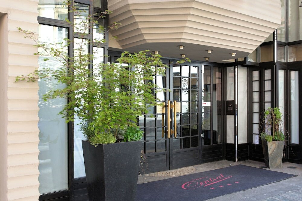Фото Hotel Central