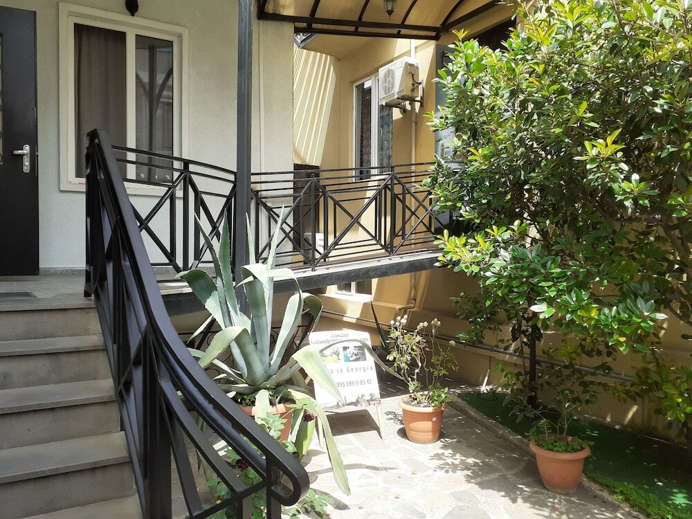 Фото New Metekhi