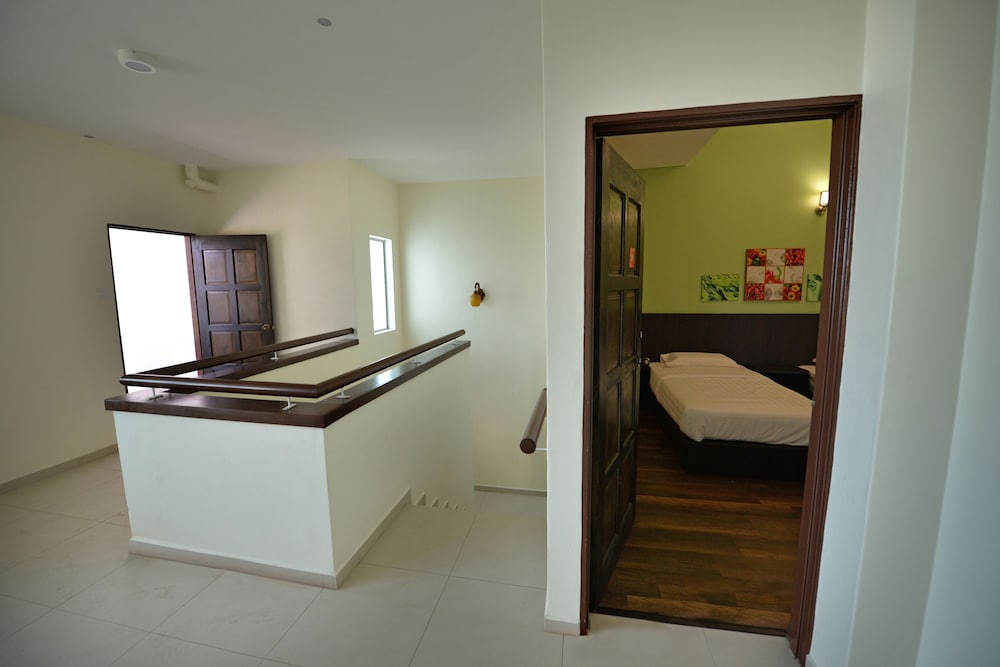 Фото Palm City Villa