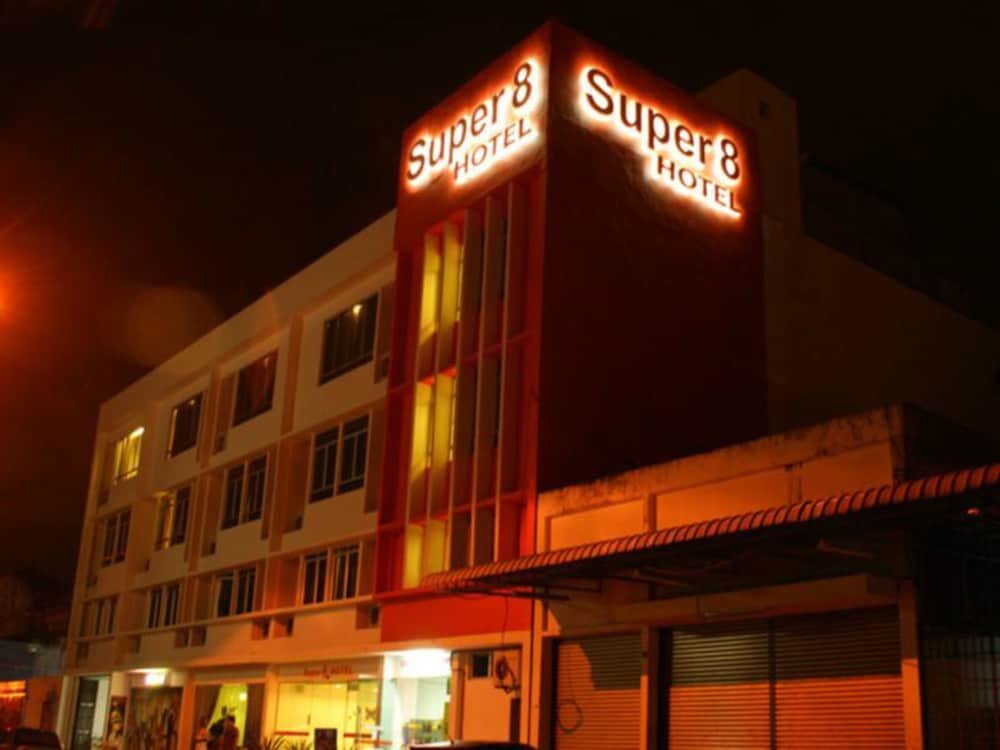 Hotel Super 8 Hotel @ Georgetown, George Town, photo