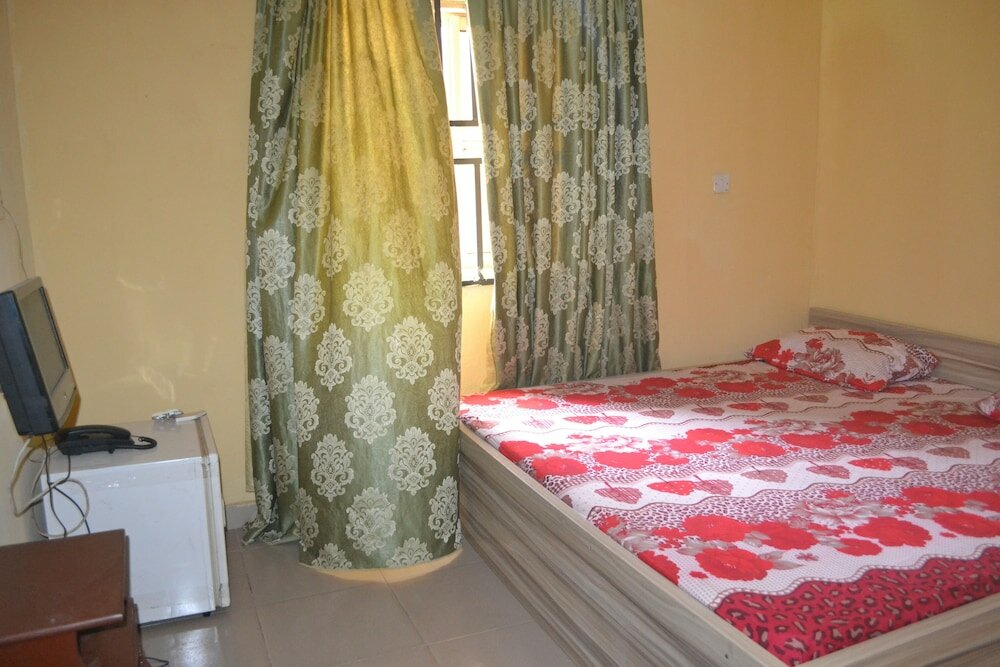 Фото Kings Crown Hotel