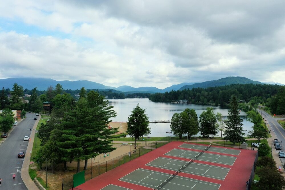 Фото Lake Placid Inn Boutique Hotel