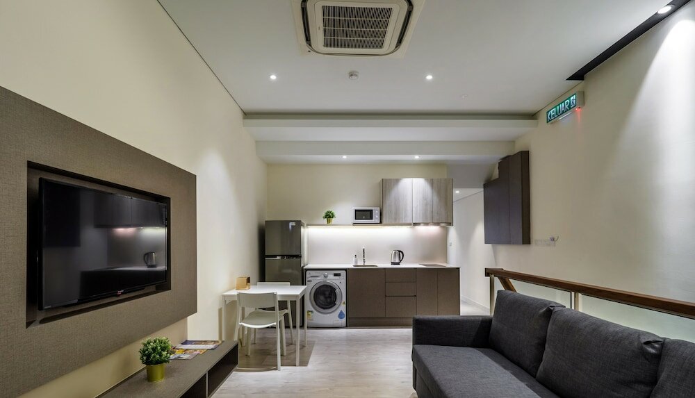 Фото Macallum Central Hotel by Phc