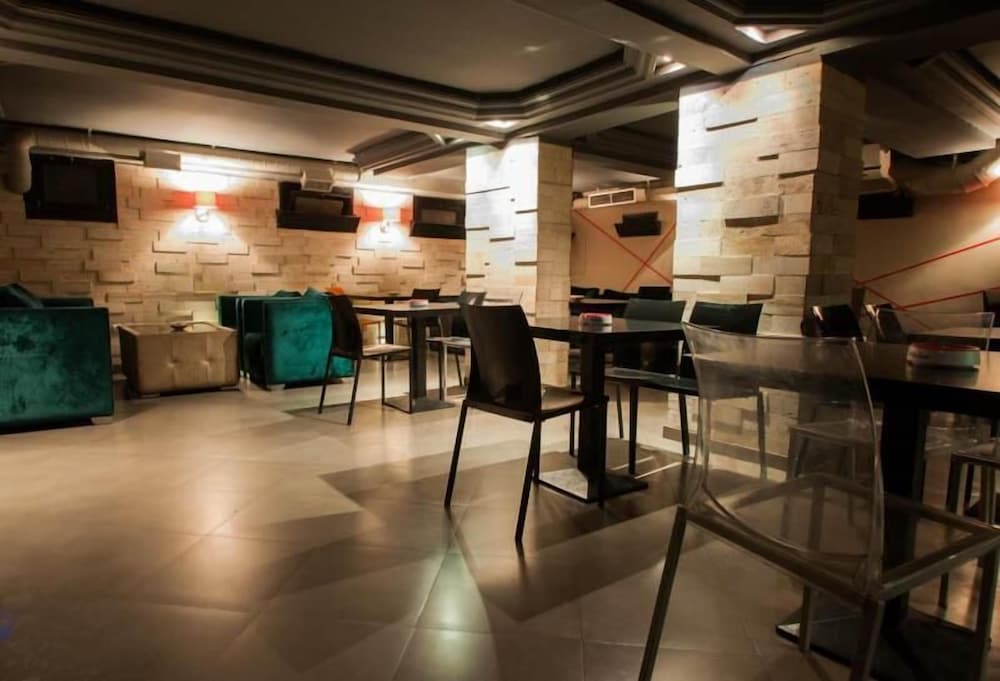 Фото Hotel De La Paix