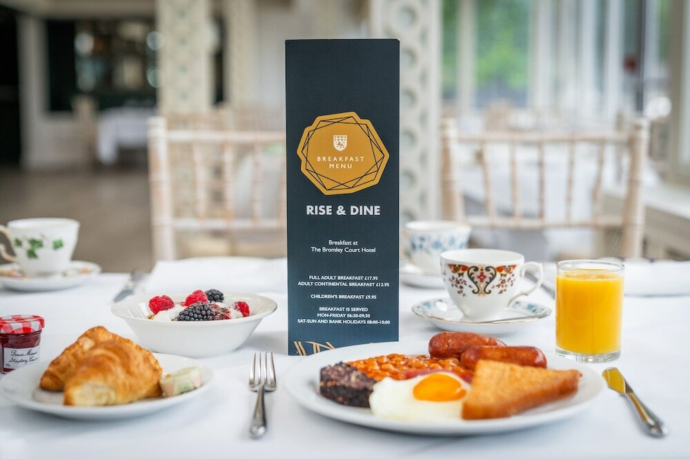 Фото The Bromley Court Hotel