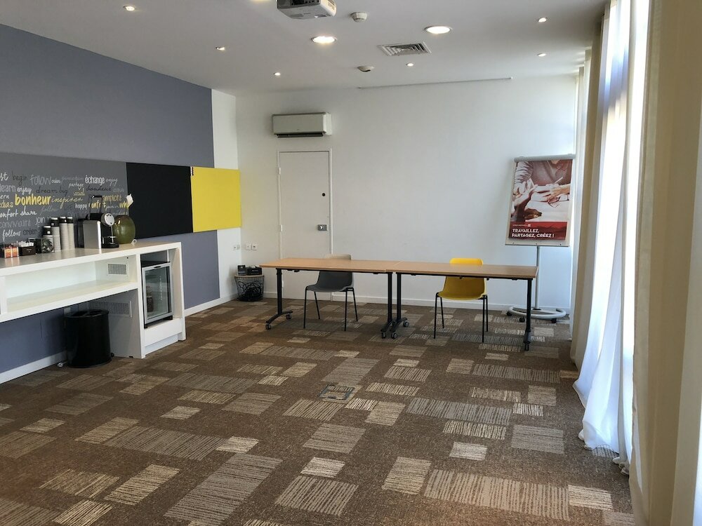 Фото ibis Montpellier Centre Polygone