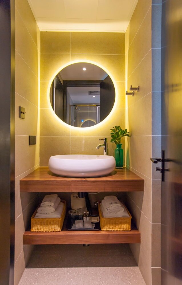 Фото Hangzhou Backlighting Inn