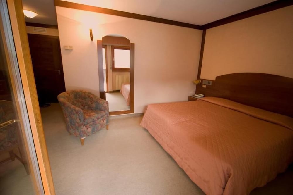 Фото Hotel Pavillon