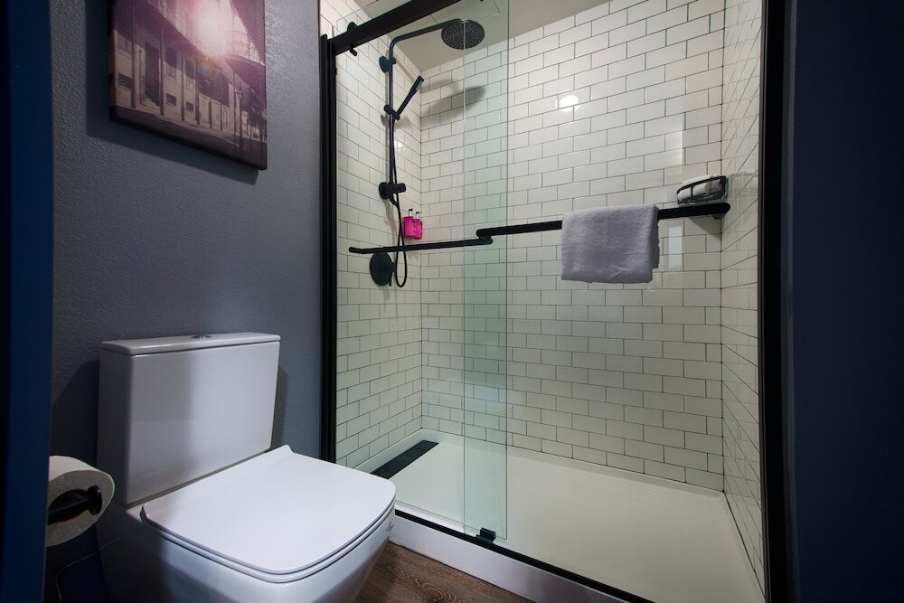 Фото Moxy Atlanta Midtown