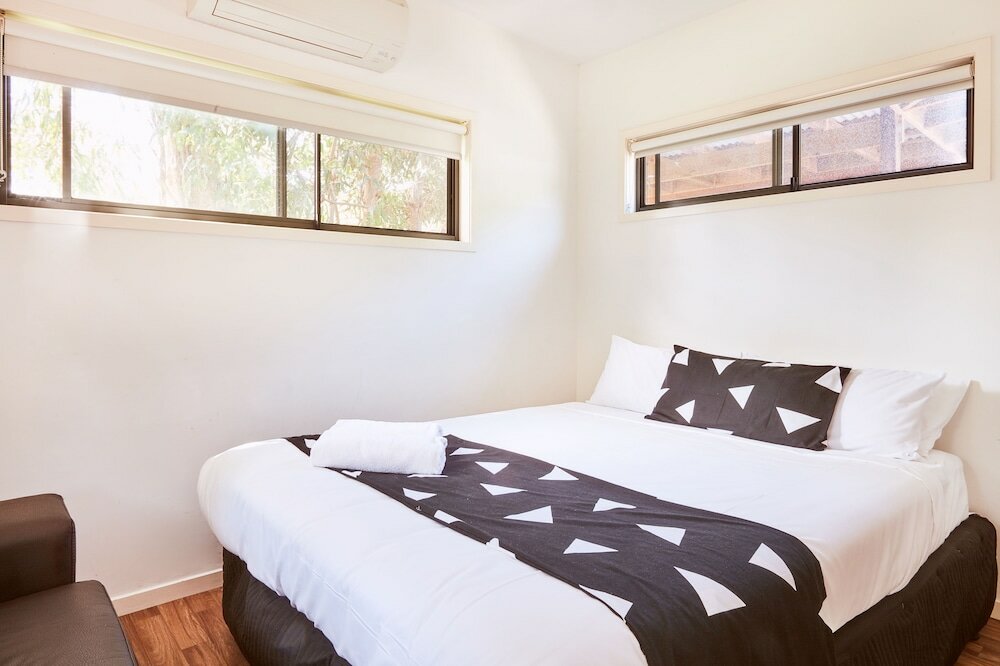 Фото Lorne Foreshore Caravan Park