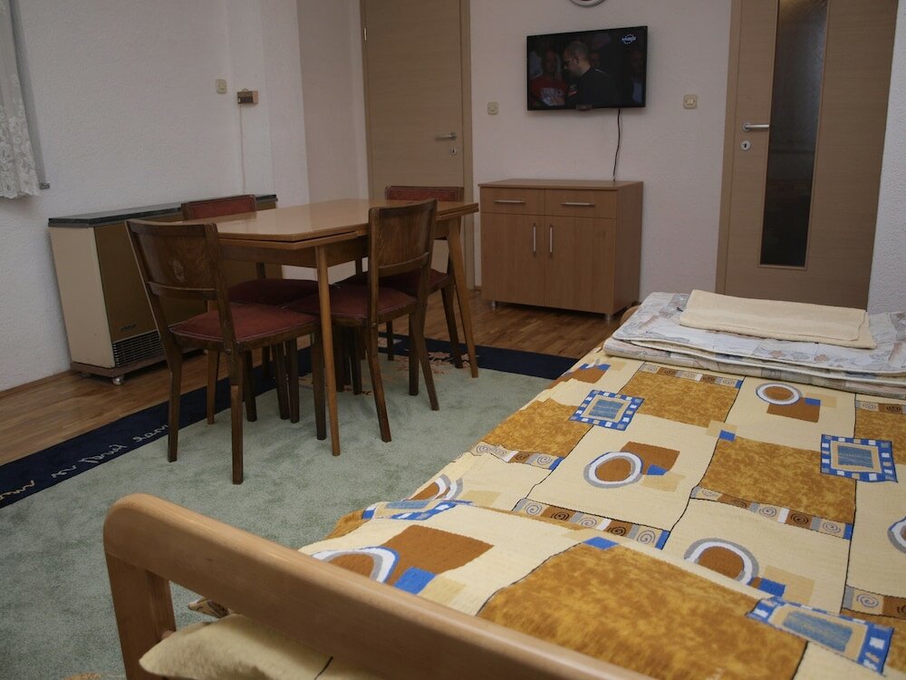 Фото Bogdanovski Studios & Guest Rooms