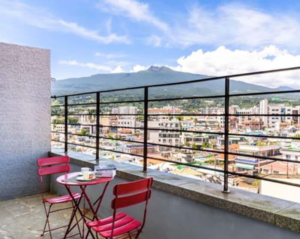 Фото Shinshin Hotel Cheonjiyeon