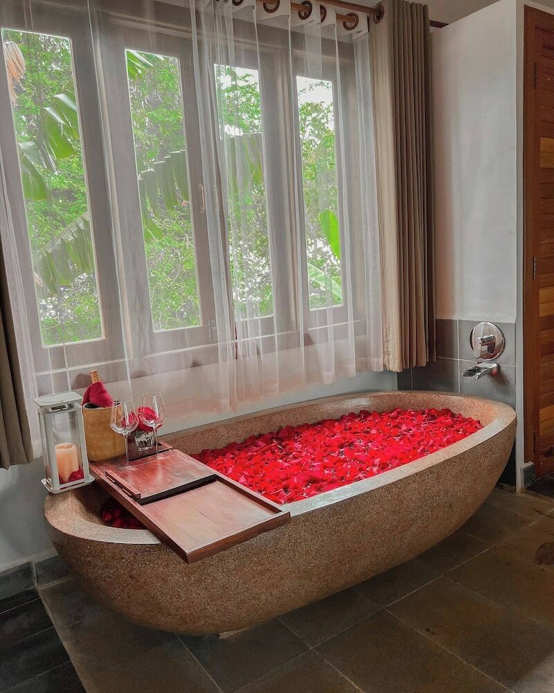 Фото Isann Lodge