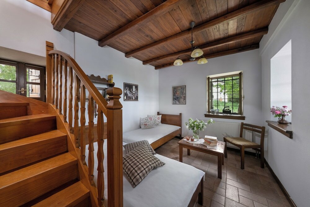 Фото Palios Stathmos