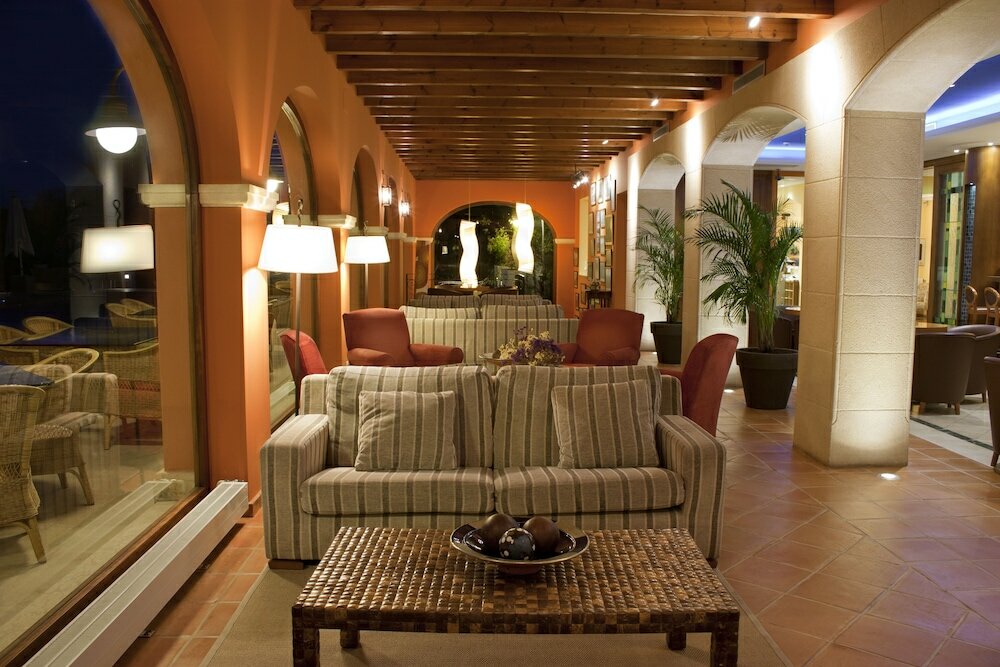 Фото Hotel Les Rotes