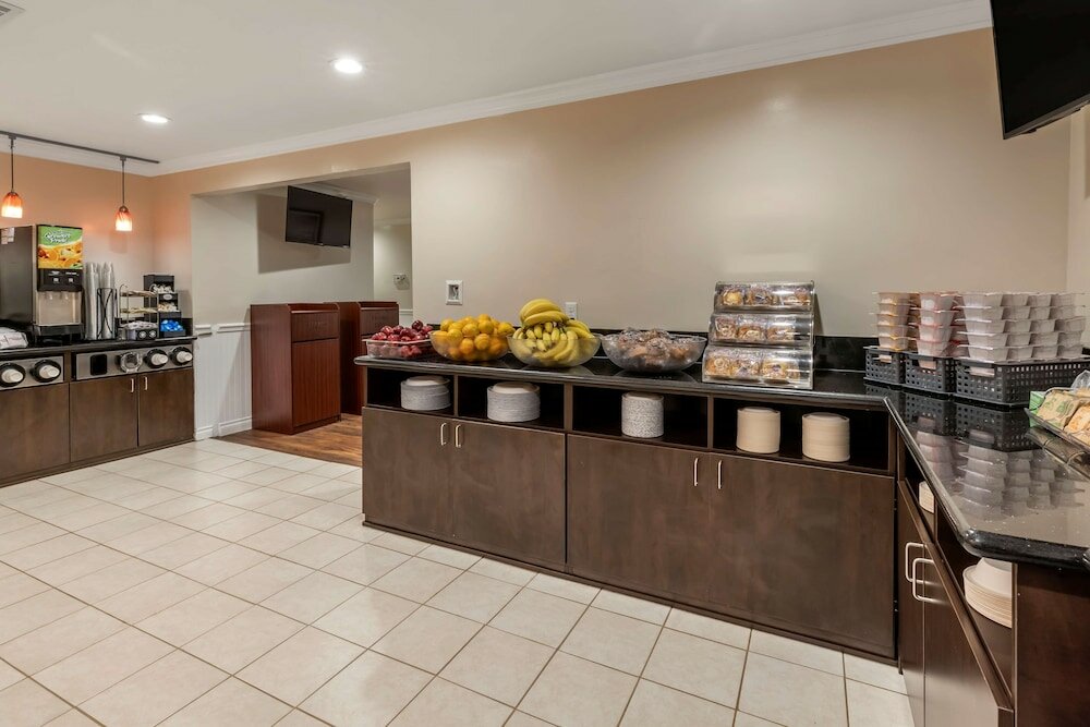 Фото Best Western Plus South Bay Hotel