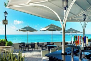 Гостиница Moana Surfrider, A Westin Resort & SPA, Waikiki Beach