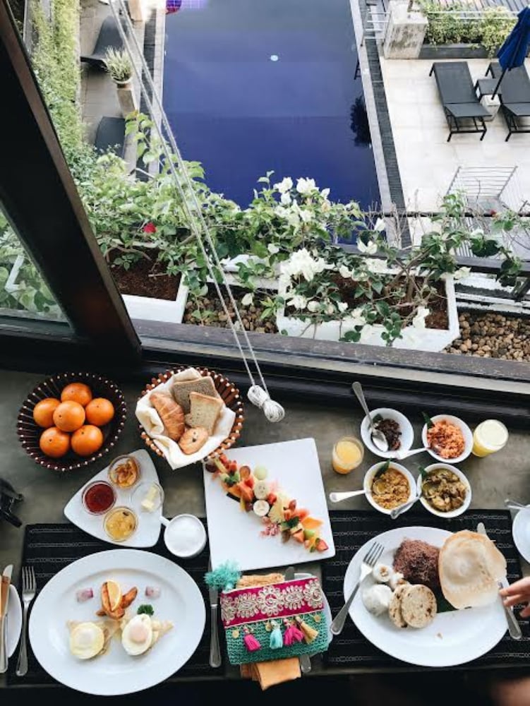 Фото Theva Residency