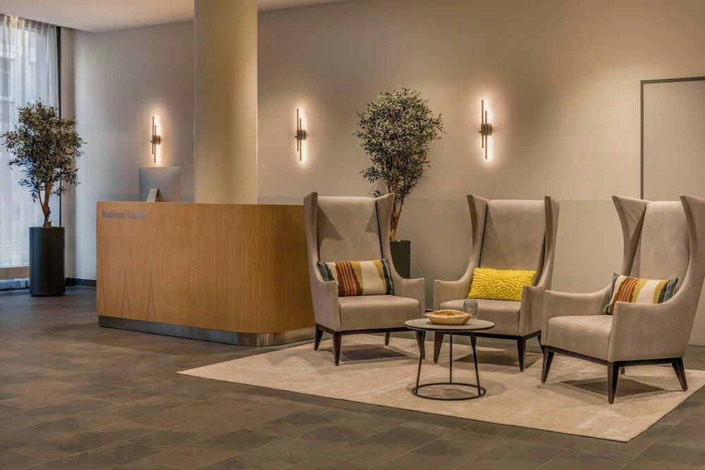 Фото Courtyard Munich City Center