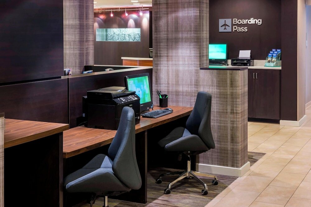 Фото Courtyard by Marriott Pensacola