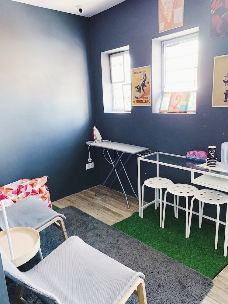 Фото Met A Space Pod @ Arab Street