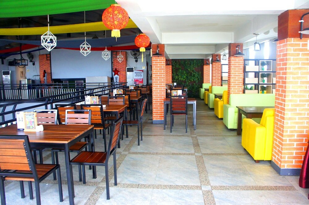 Фото Transera Hotel Pontianak