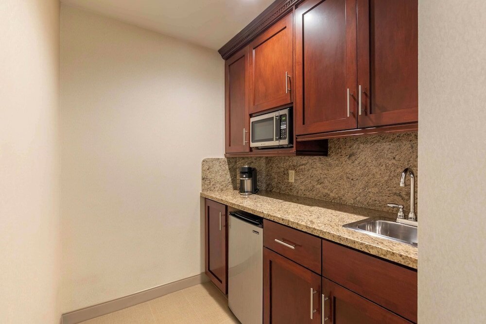 Фото Best Western Plus West Covina Inn