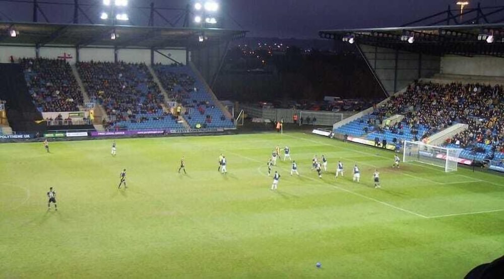 Фото Shillingford Bridge Hotel