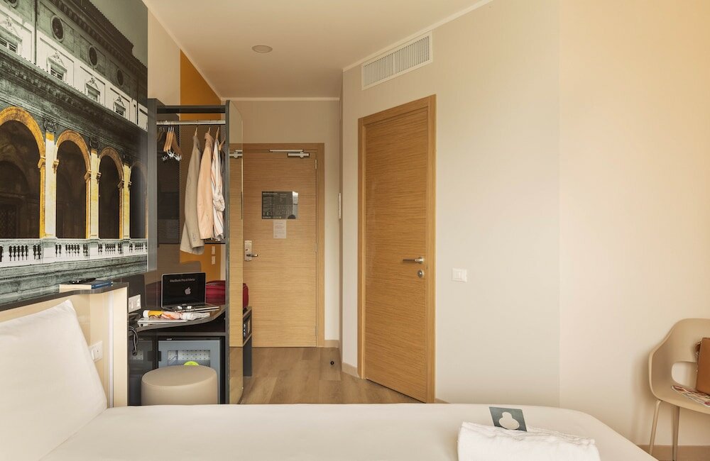 Фото B&b Hotel Roma Fiumicino Aeroporto Fiera 2