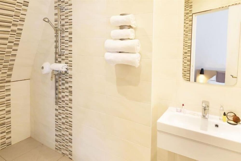 Фото Hôtel Le Saint Germain