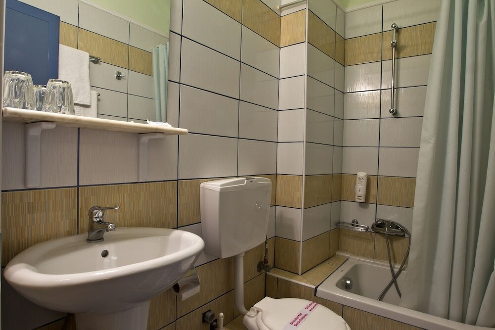 Фото Hotel Kaikis