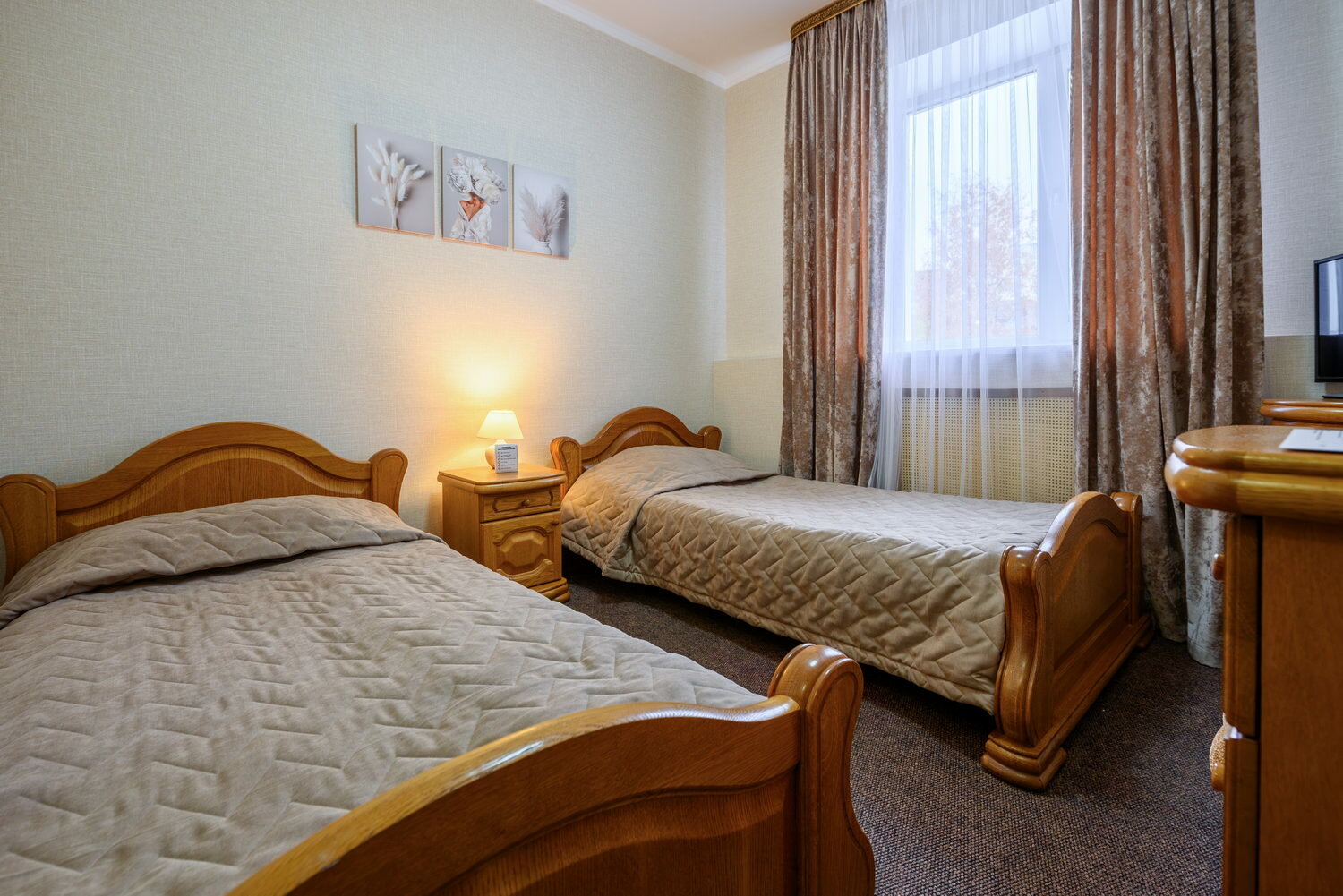 Фото Саратовская