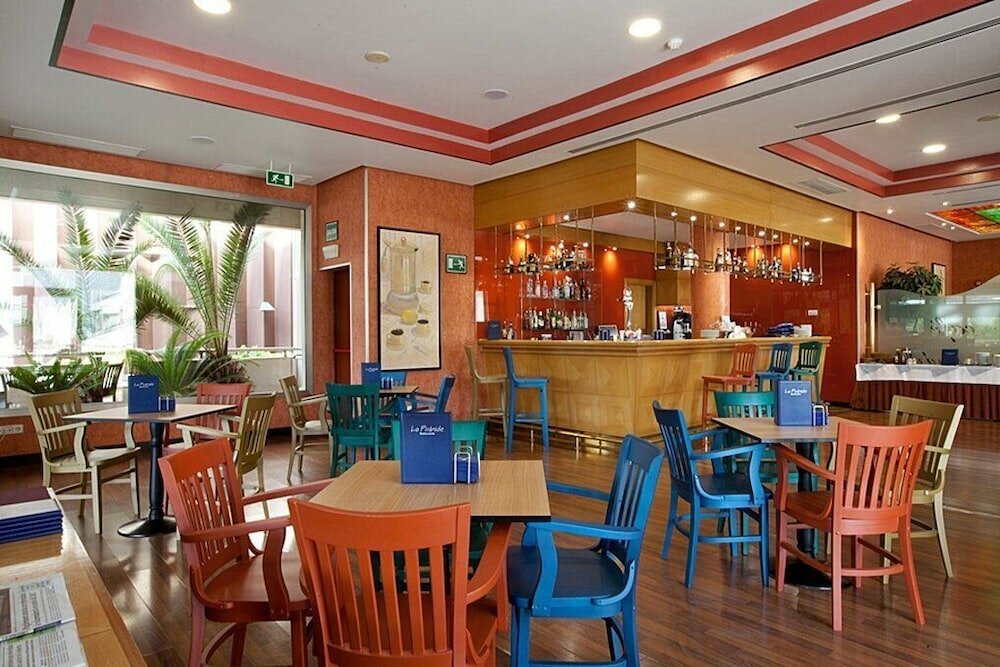 Фото Hotel Villamadrid