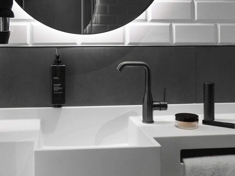 Фото Ibis Brussels Centre Châtelain