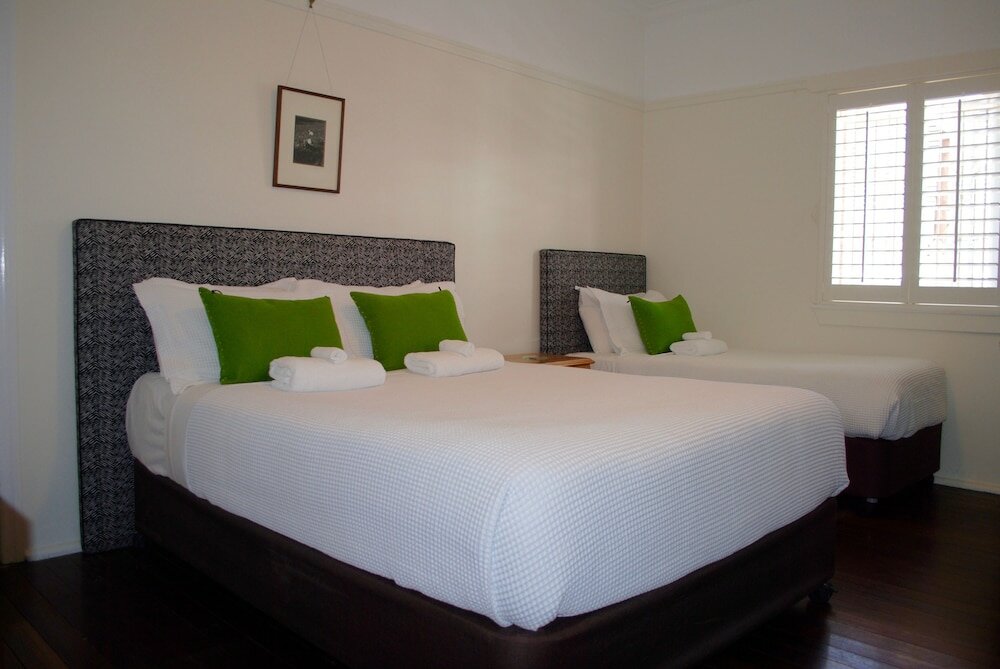 Фото Edward Lodge Bed & Breakfast