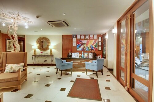 Внешний вид отеля The Somerset Hotel в Мале, фото 2