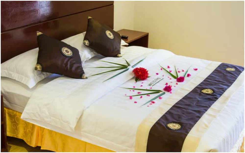 Фото Whiteshell Island Hotel & SPA